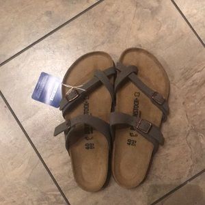 Birkenstock’s Mayari Size 40 (US 9) Stone New